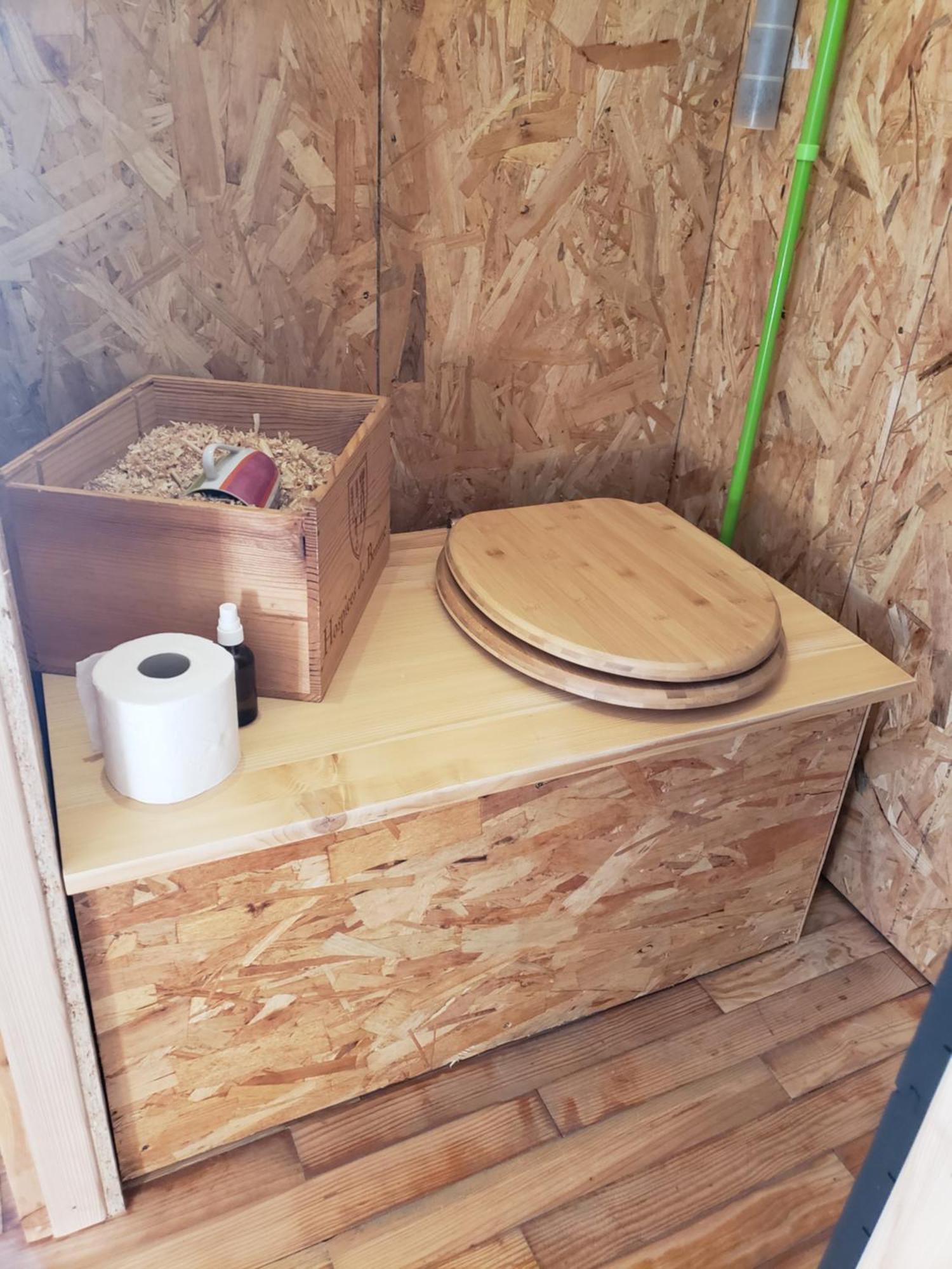 La Roulotte Tiny House Du Mond'Ideal Leval  Exteriér fotografie