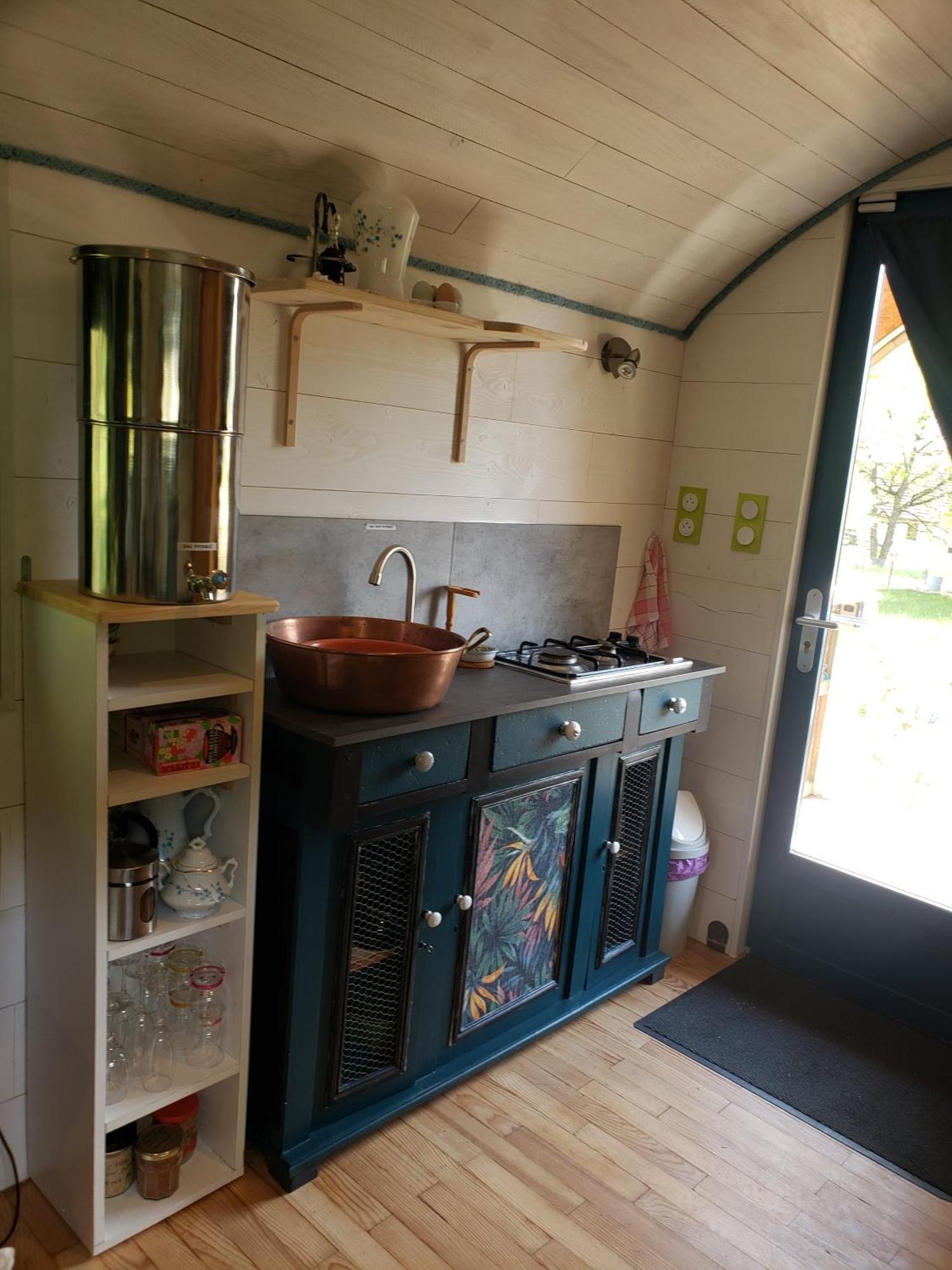La Roulotte Tiny House Du Mond'Ideal Leval  Exteriér fotografie